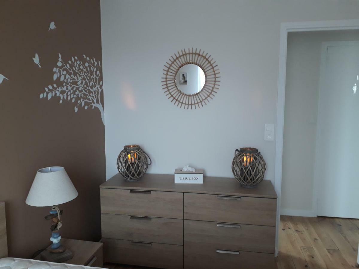 Gite " Le Vieux Noyer" Liesville-sur-Douve Ngoại thất bức ảnh