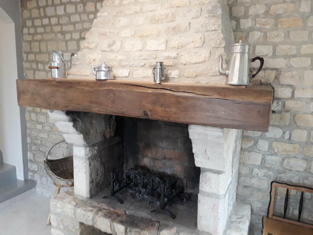Gite " Le Vieux Noyer" Liesville-sur-Douve Ngoại thất bức ảnh