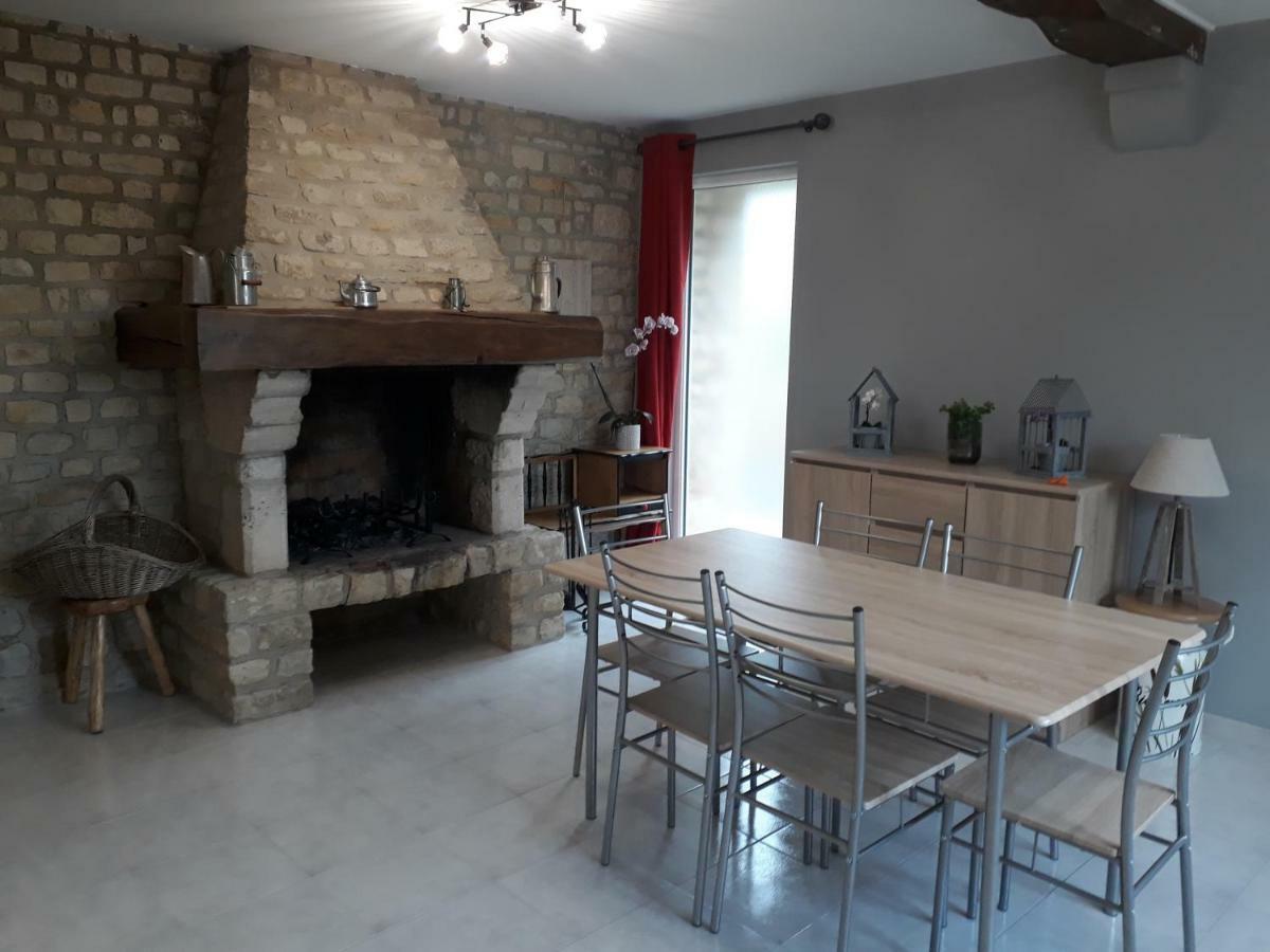 Gite " Le Vieux Noyer" Liesville-sur-Douve Ngoại thất bức ảnh