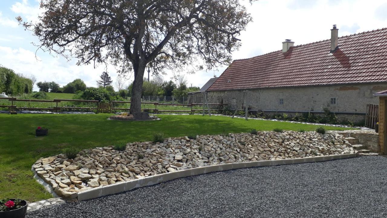 Gite " Le Vieux Noyer" Liesville-sur-Douve Ngoại thất bức ảnh